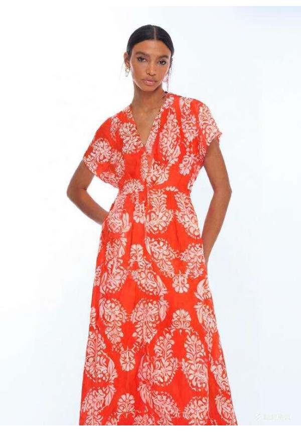 Vestido escote pico flores