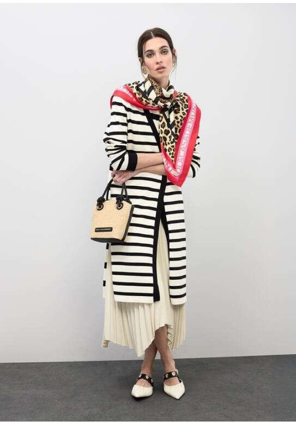 Bolsito efecto rafia combinada con efecto piel