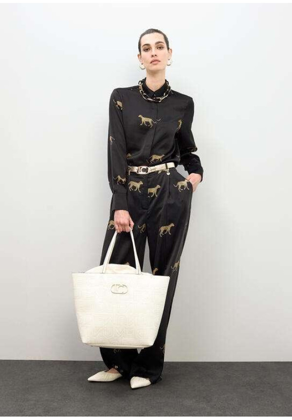 Shopper desestructurado pespuntes monograma