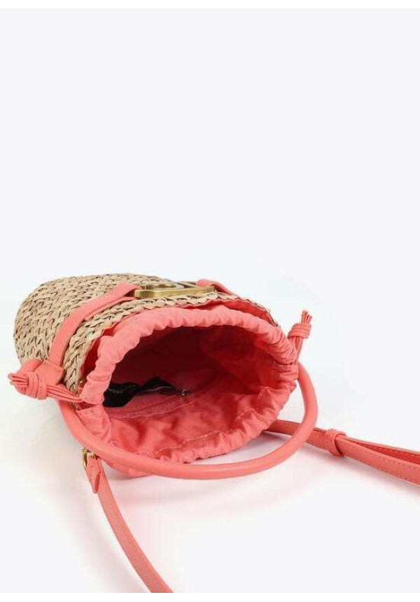 Bombonera con detalles de efecto piel