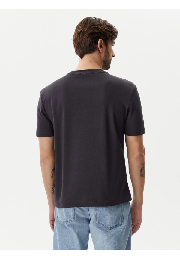Camiseta con Etiqueta Marca Calvin Klein