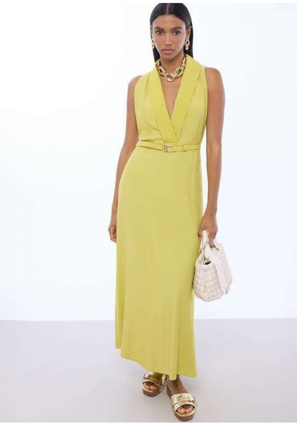 Vestido escote pico cinturilla hebilla