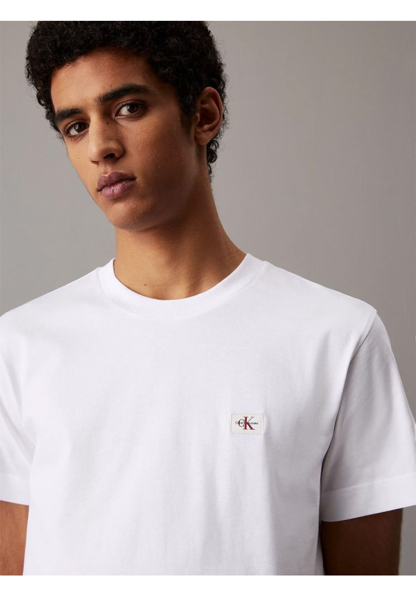 Camiseta blanca de algodón con el logo de Calvin Klein Jeans