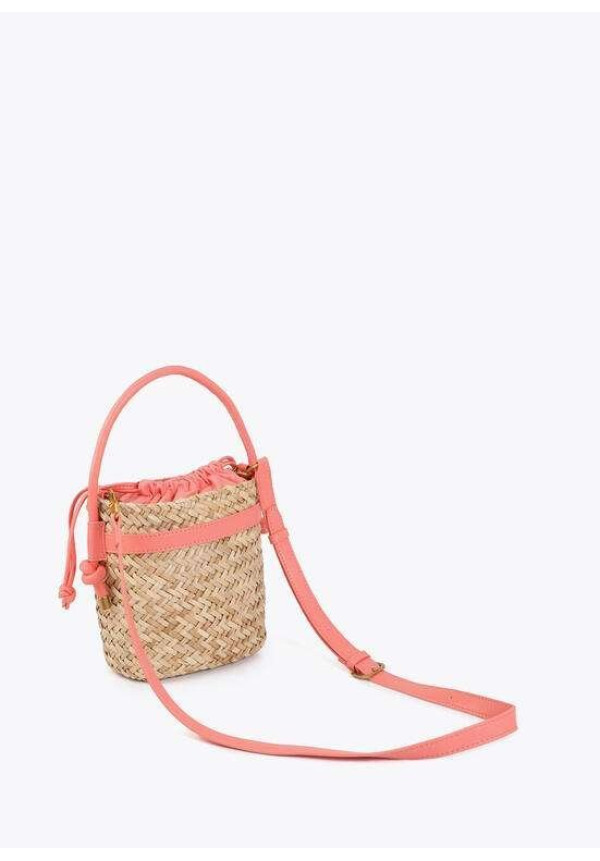 Bombonera con detalles de efecto piel