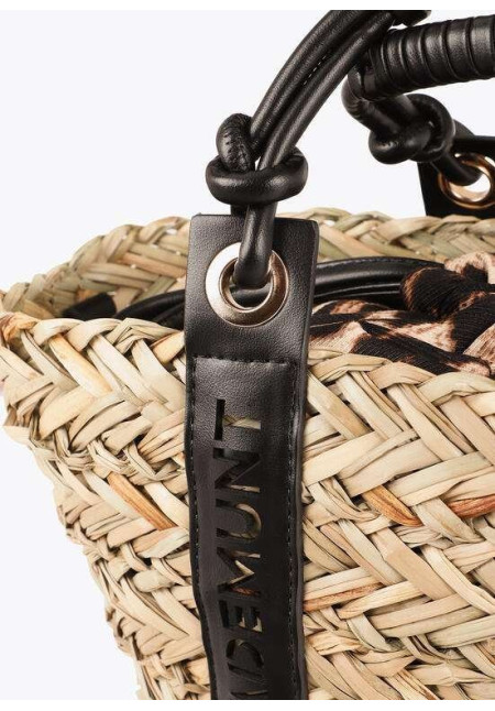 Mini capazo detalle asa logo troquelado