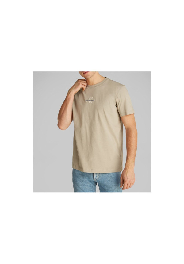 Camiseta con Monograma CK