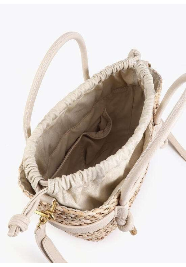 Mini capazo con asas y detalles de efecto piel